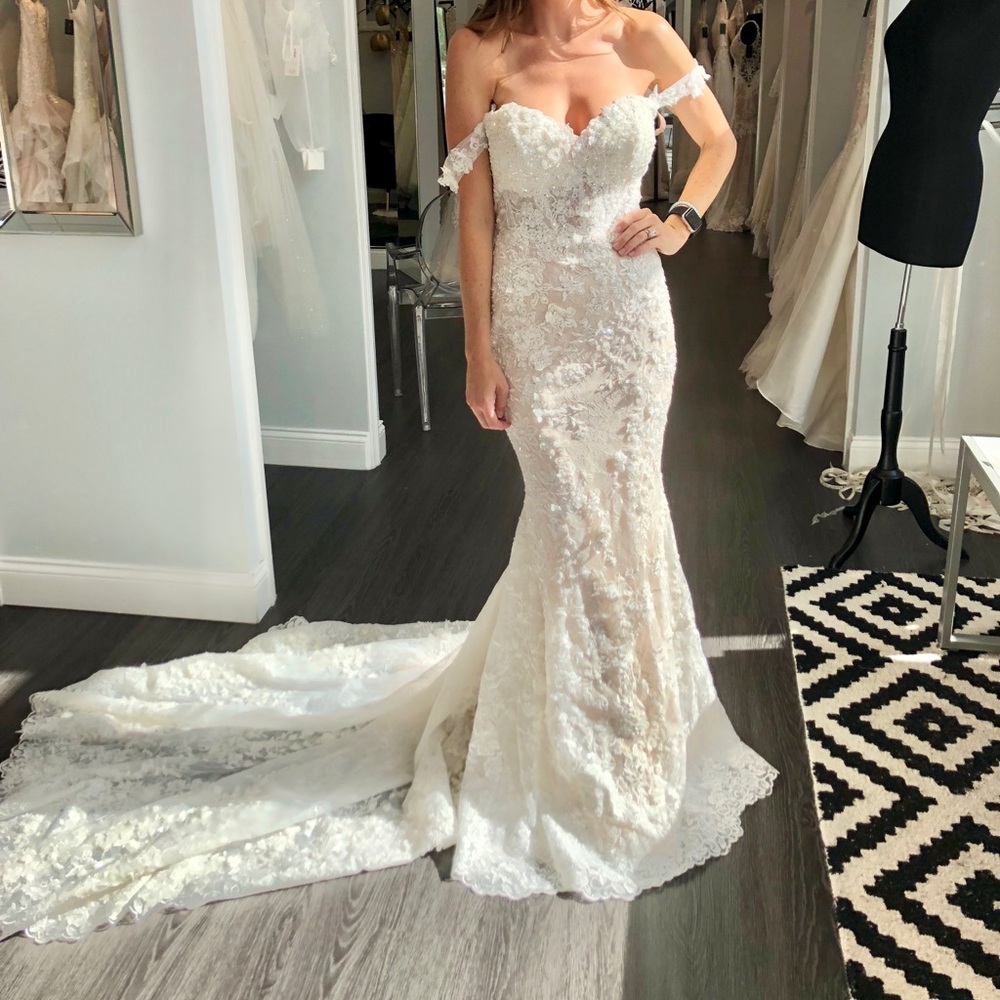 Brand new Martina Liana wedding dress 1018